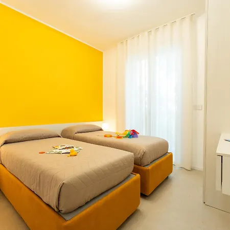 Sun Village Con Piscina - Piazza Aurora - Adria - Family ليدو دي يسولو