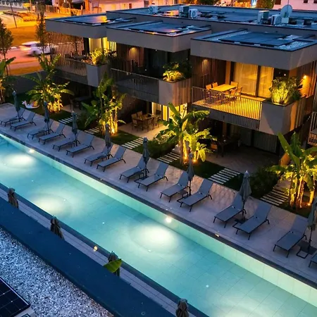 Sun Village Con Piscina - Piazza Aurora - Adria - Family شقة ليدو دي يسولو